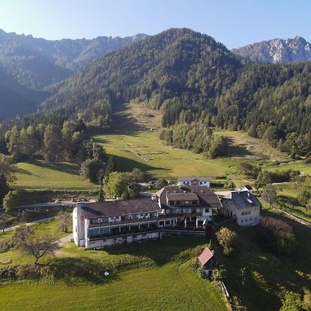 Hotel Baumgartnerhof Finkenstein am Faaker See ภายนอก รูปภาพ