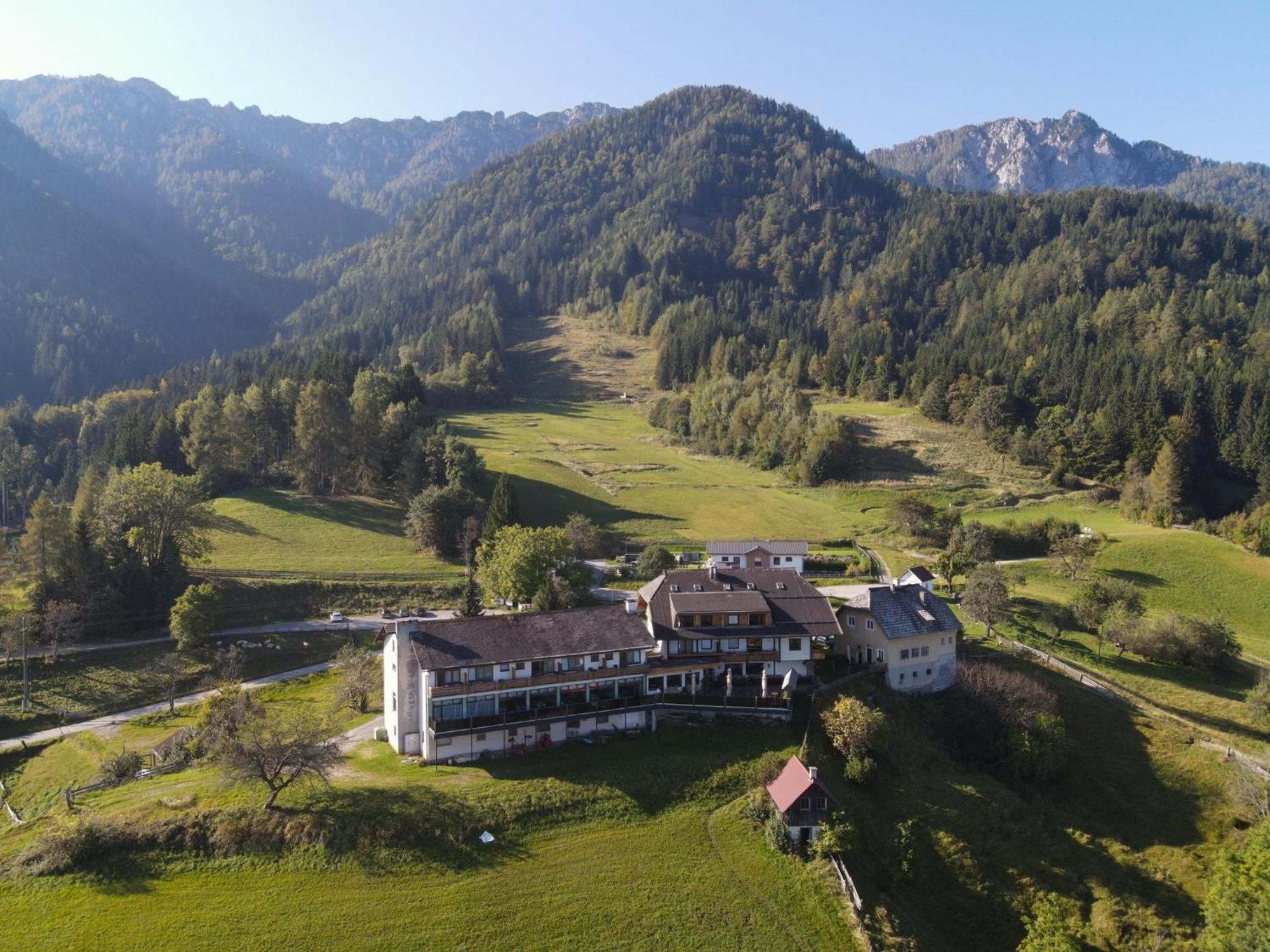 Hotel Baumgartnerhof Finkenstein am Faaker See ภายนอก รูปภาพ