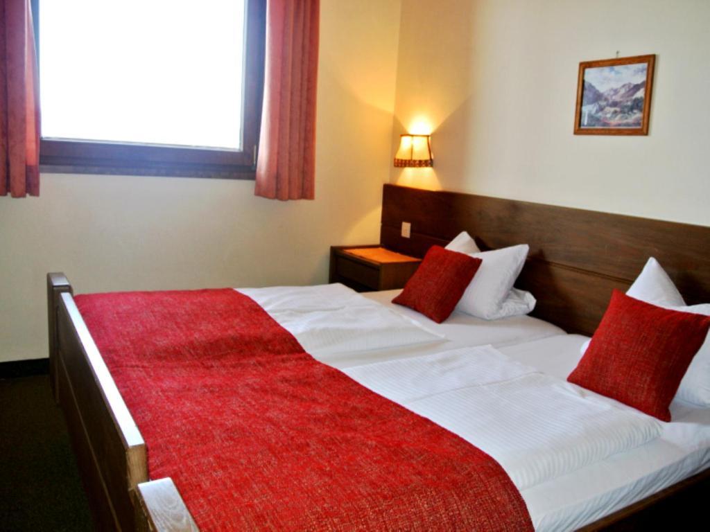 Hotel Baumgartnerhof Finkenstein am Faaker See ภายนอก รูปภาพ